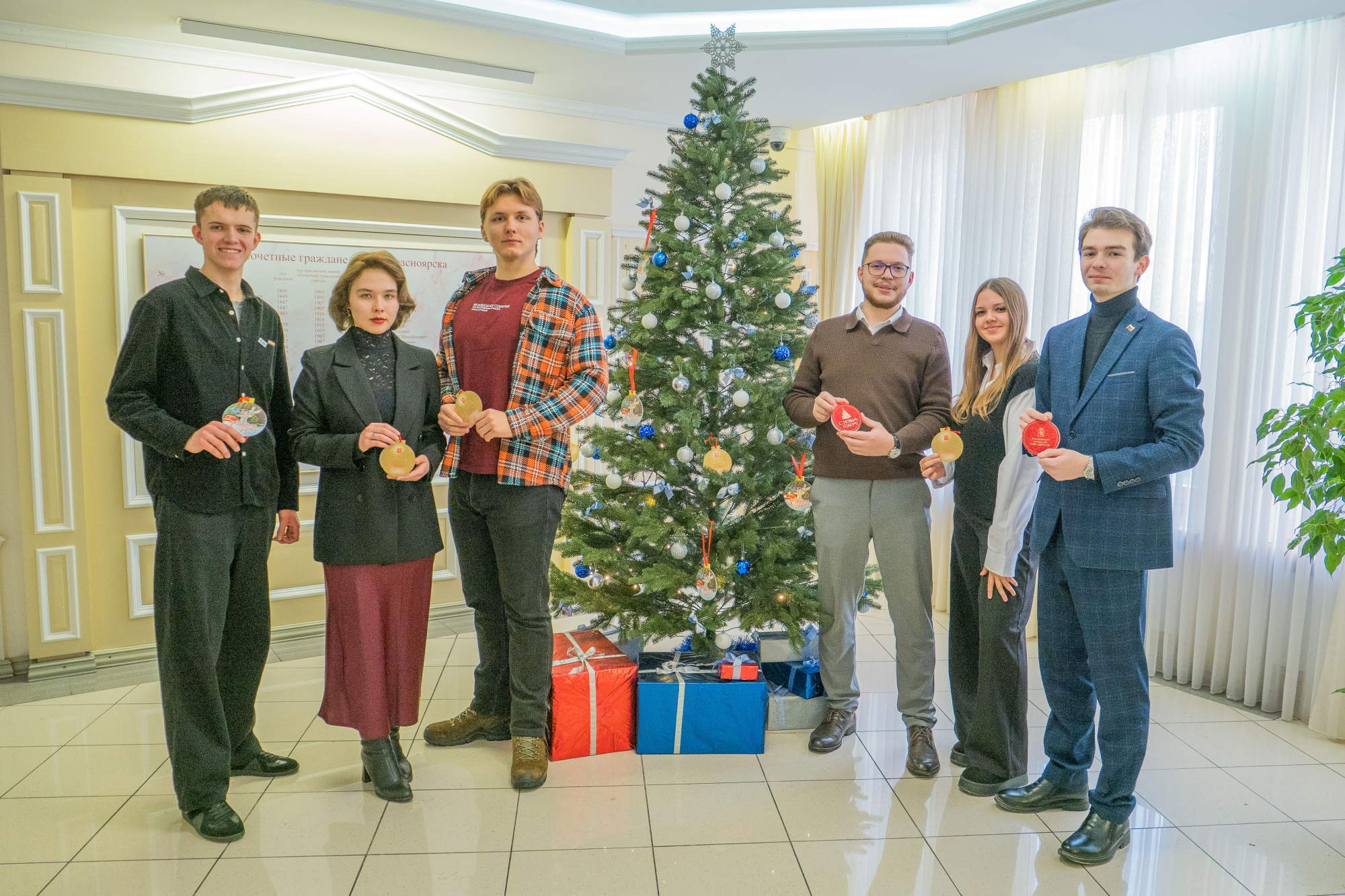 Депутаты городского Совета приняли участие в акции «Ёлка желаний» Депутаты городского Совета приняли участие в акции «Ёлка желаний»