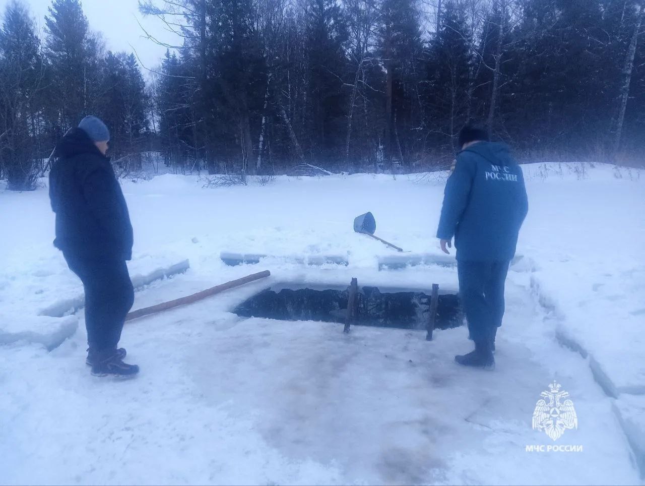 Пловец утонул в проруби в Красноярском крае Пловец утонул в проруби в Красноярском крае