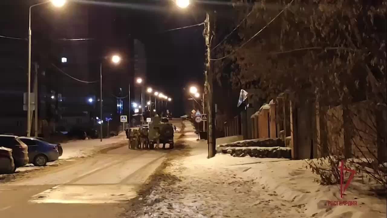 СОБР со снайперами задержал вооруженного охотничьим ружьем красноярца