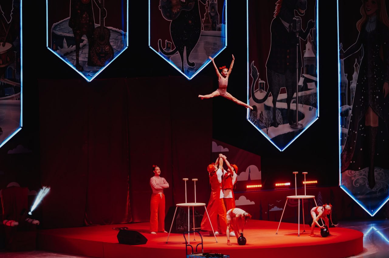 В Красноярске прошел предновогодний праздник для одаренных детей в области спорта В Красноярске прошел предновогодний праздник для одаренных детей в области спорта