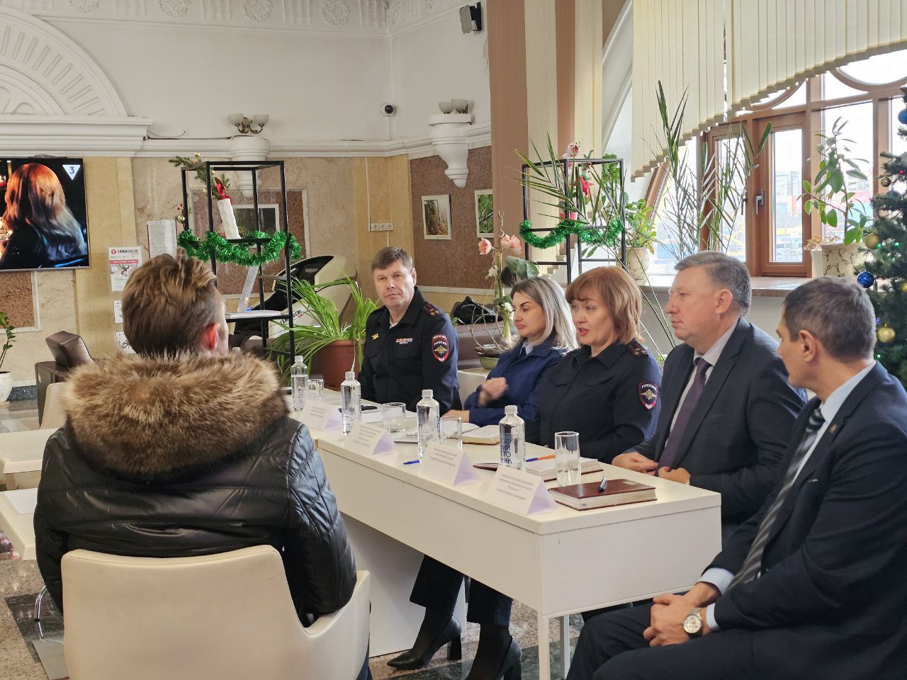 Руководитель Комиссии УТ МВД России по СФО провела прием граждан в Красноярске Руководитель Комиссии УТ МВД России по СФО провела прием граждан в Красноярске