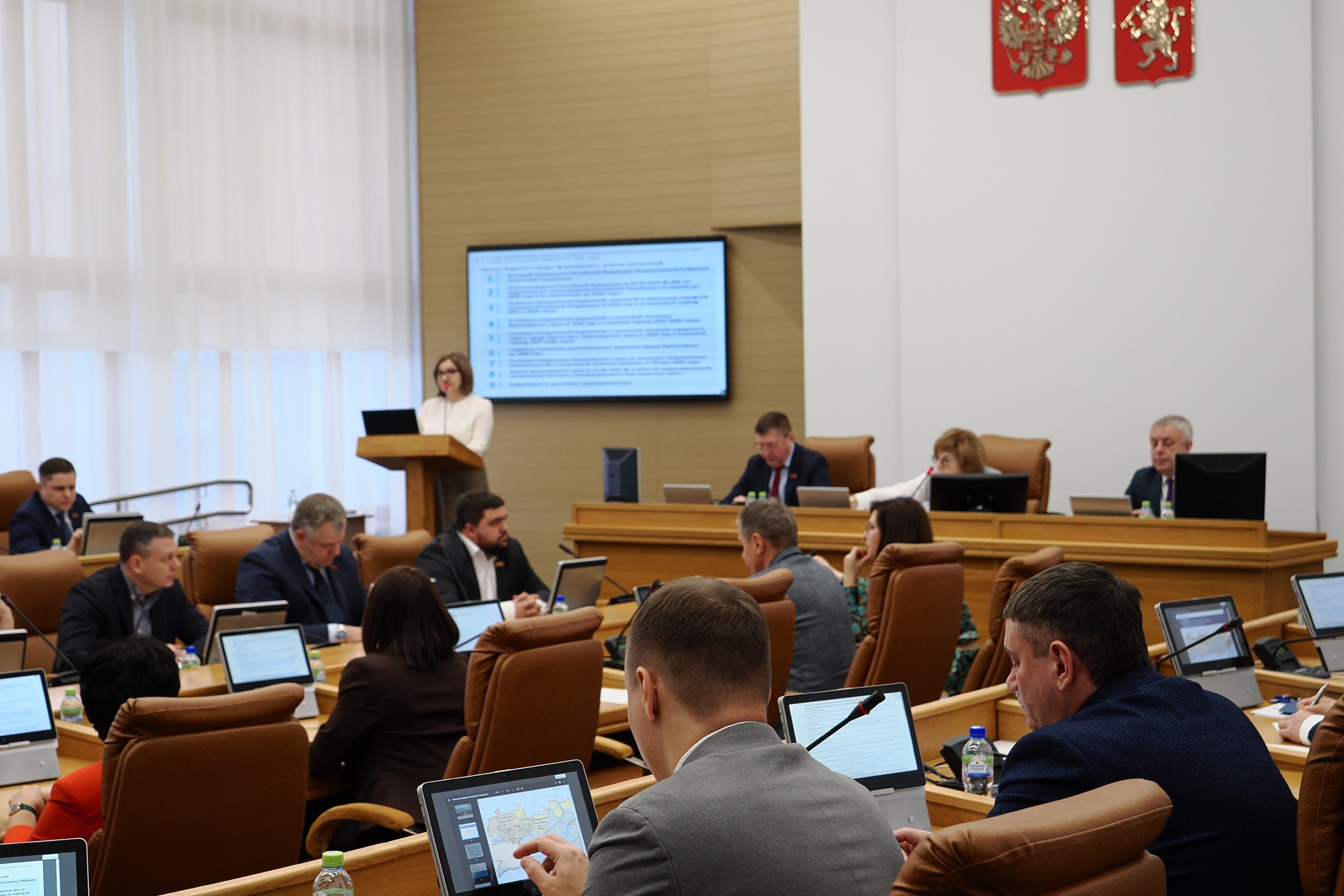 Сессия городского Совета приняла бюджет Красноярска на 2026 год и плановый период 2027–2028 годов