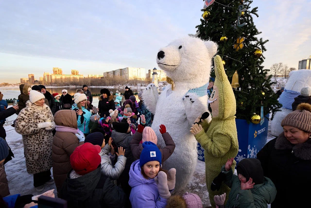 В речном клубе «Остров» состоялась одна из первых в этом сезоне новогодних ёлок — театрализованная история с неожиданными поворотами В речном клубе «Остров» состоялась одна из первых в этом сезоне новогодних ёлок — театрализованная история с неожиданными поворотами
