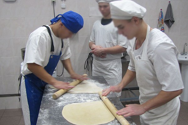 В Канской воспитательной колонии прошел конкурс поварского искусства среди несовершеннолетних осужденных В Канской воспитательной колонии прошел конкурс поварского искусства среди несовершеннолетних осужденных