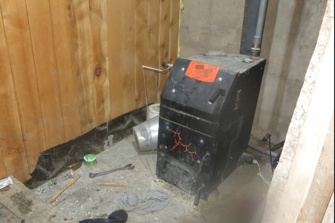 В селе Аскиз мужчина разозлился на друга и убил его в котельной дома