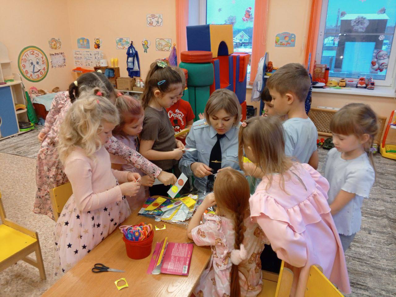 «Светящиеся защитники» - залог безопасного передвижения детей в темное время суток «Светящиеся защитники» - залог безопасного передвижения детей в темное время суток