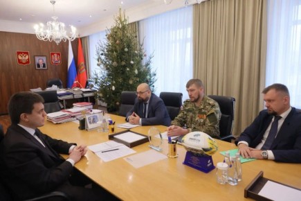 Михаил Котюков обсудил проекты участников «Сибирского характера»