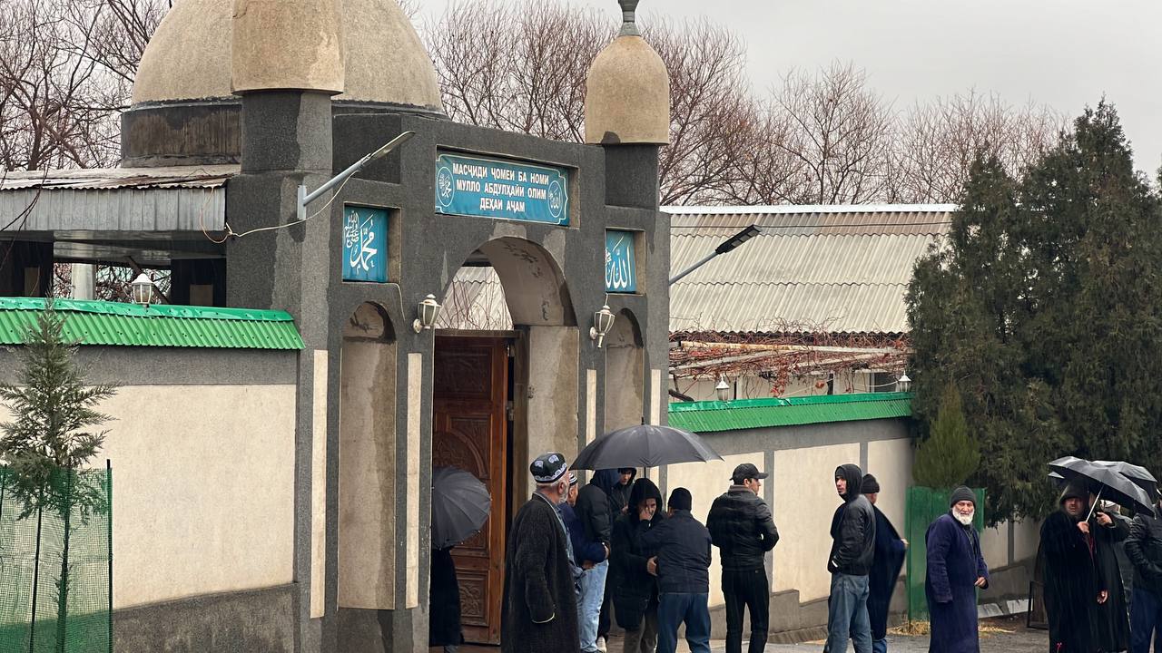 Подростка, напавшего с ножом на школьников в Одинцово, арестовали Подростка, напавшего с ножом на школьников в Одинцово, арестовали