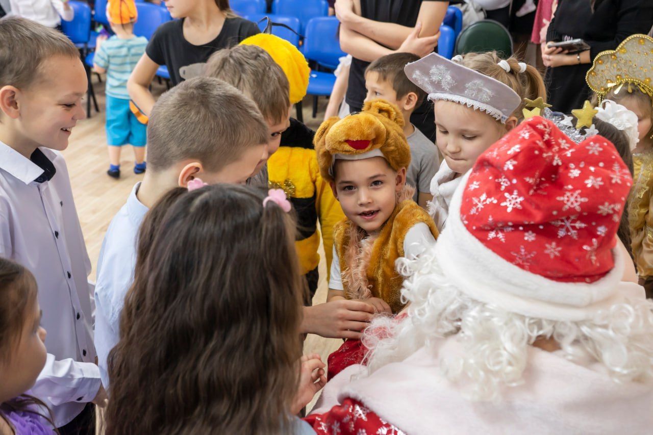 Сотрудники ГУ МВД России по краю исполнили новогодние мечты ребят из Центра семьи и детей! Сотрудники ГУ МВД России по краю исполнили новогодние мечты ребят из Центра семьи и детей!