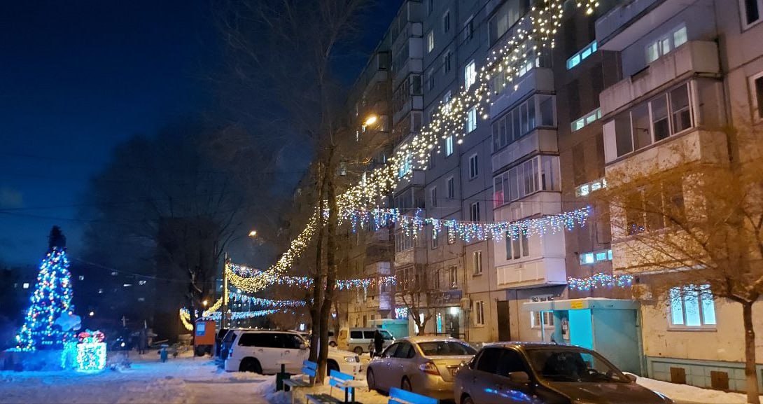 Продолжаем делиться тем, как украшены дворы нашего города Продолжаем делиться тем, как украшены дворы нашего города