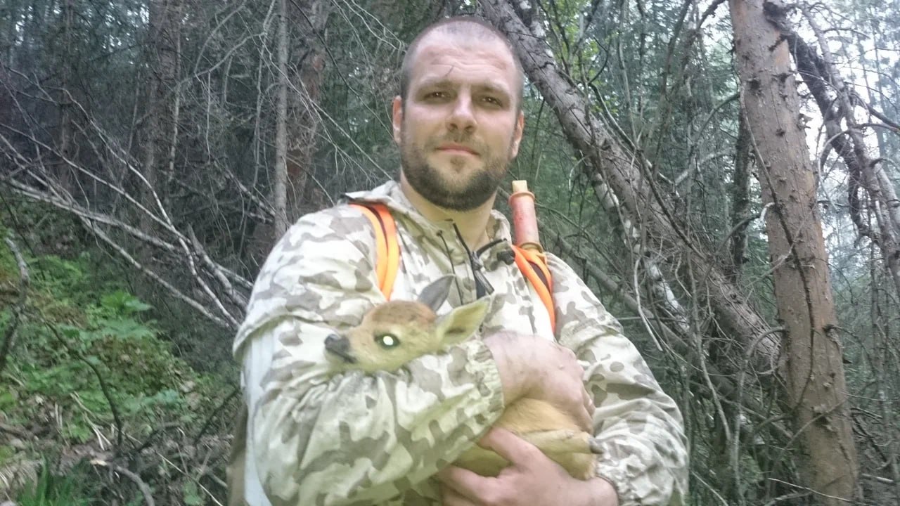 Иван Кириллов умеет тушить пожары, ловить браконьеров, управлять автомобилем, снегоходом, квадроциклом и моторной лодкой