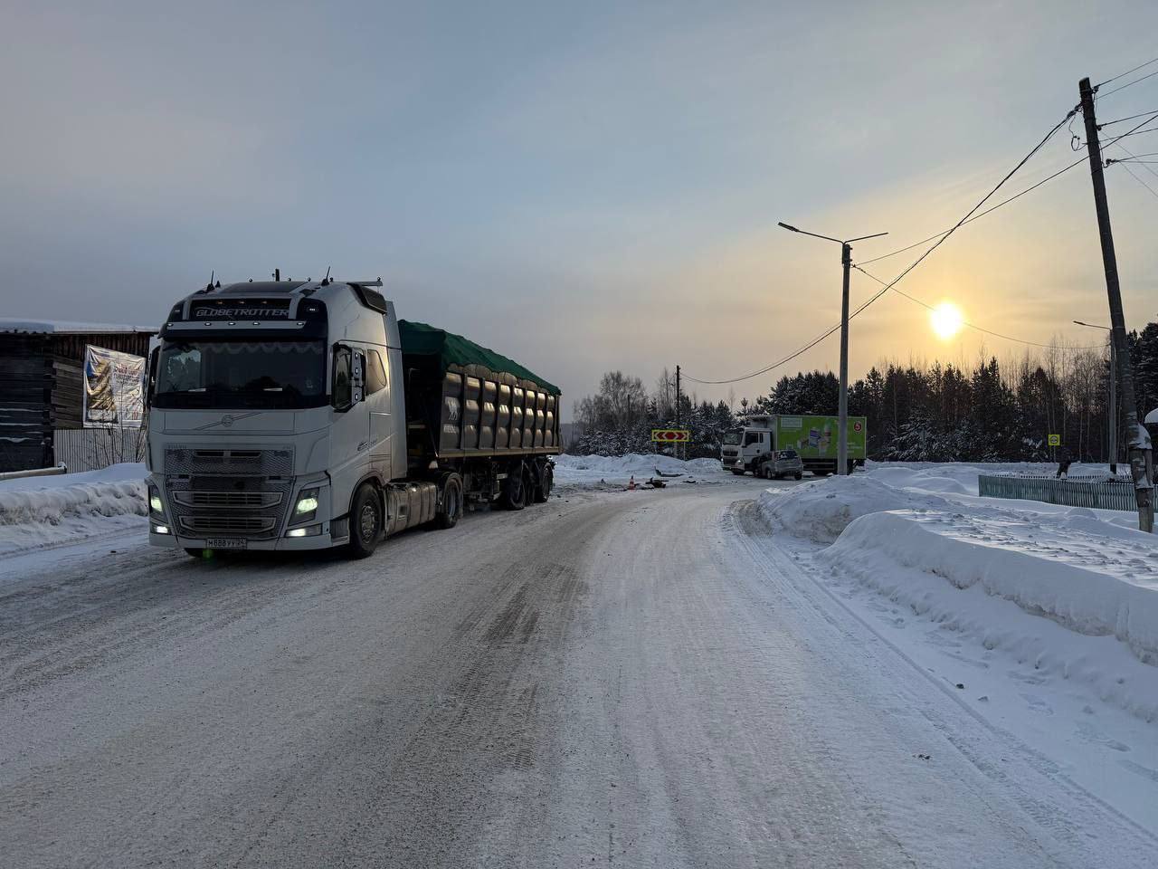 В аварии на трассе Красноярск – Енисейск получили травмы двое детей В аварии на трассе Красноярск – Енисейск получили травмы двое детей