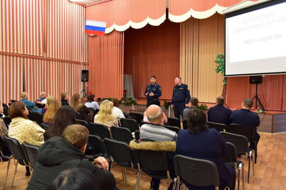 Начальник ГУФСИН генерал-лейтенант внутренней службы Антон Ефаркин посетил пенитенциарные учреждения, расположенные за Полярным кругом