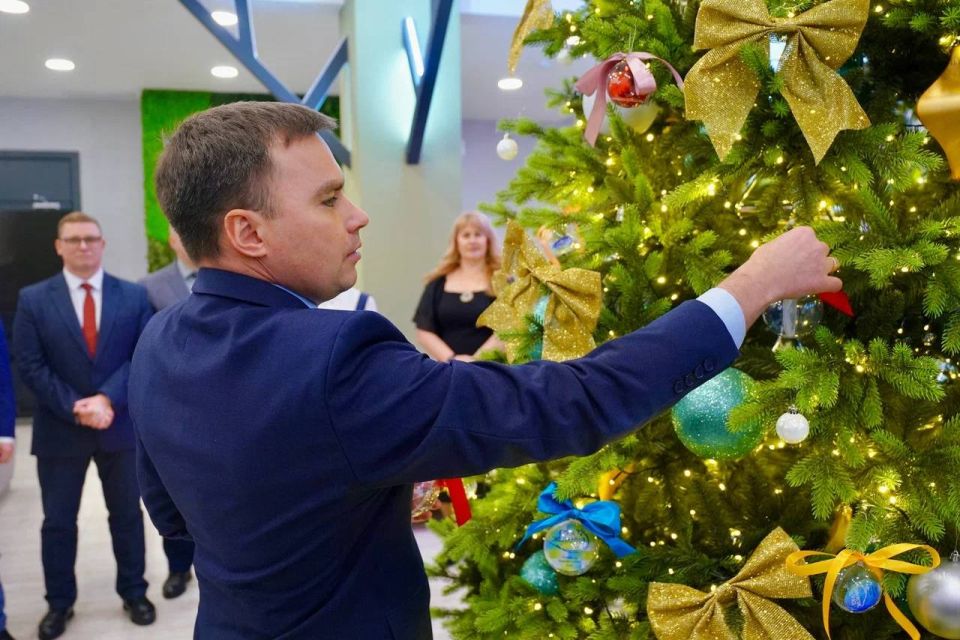 Дмитрий Карасёв: Сегодня всероссийская акция «Ёлка желаний» обрела своих добрых норильских волшебников