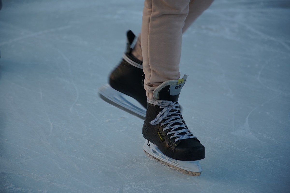 Красноярцы могут встретить Новый год на катке на Стрелке