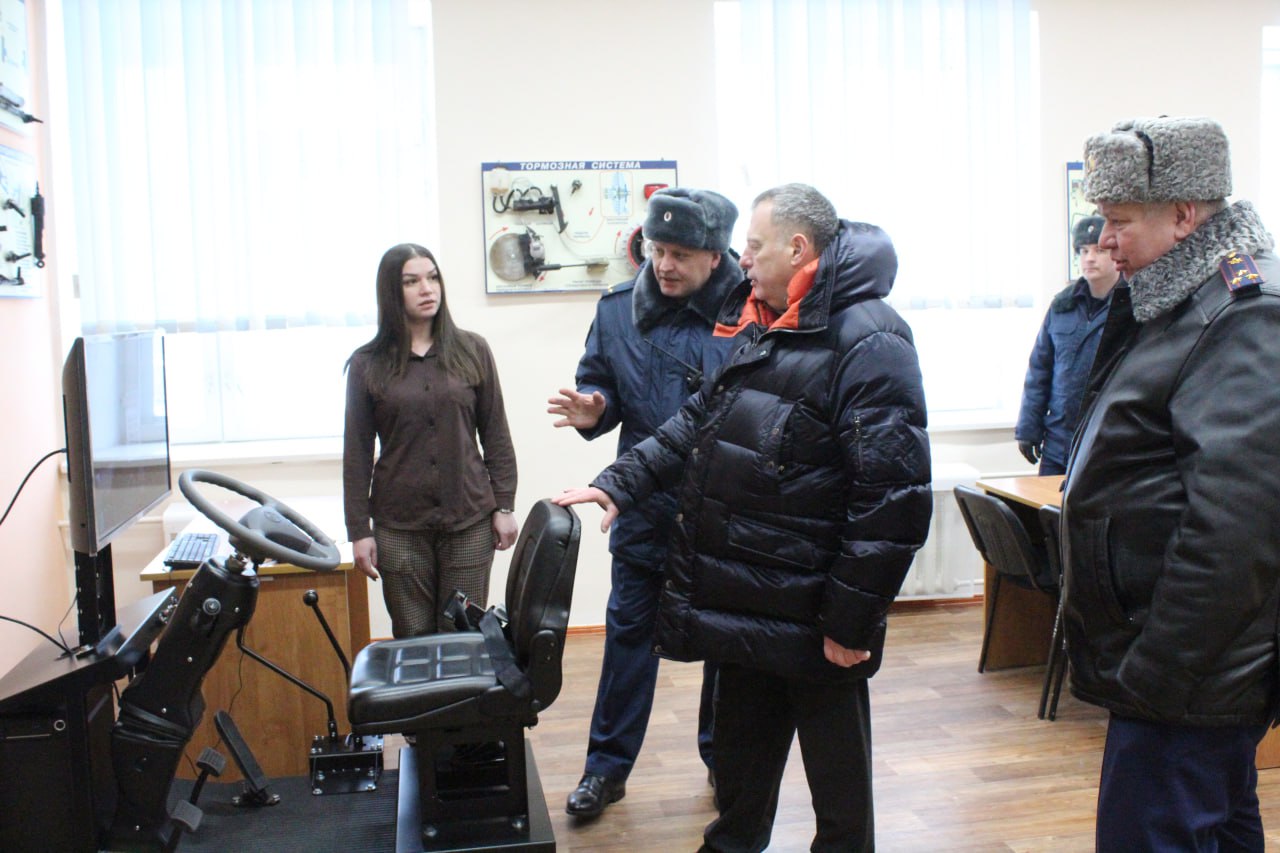 Канскую воспитательную колонию посетил депутат Государственной Думы Юрий Швыткин Канскую воспитательную колонию посетил депутат Государственной Думы Юрий Швыткин