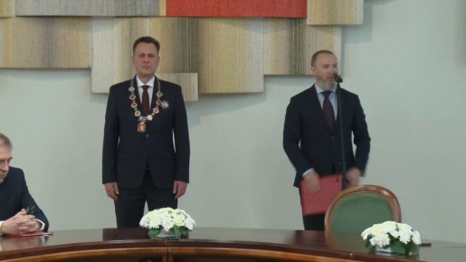 Поздравление от Михаила Котюкова читает замгубернатора Сергей Пономаренко