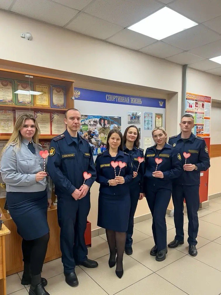 Молодые сотрудники, недавно пришедшие на службу в учреждения красноярского ГУФСИН, и их наставники приняли участие в акции по добровольной сдаче донорской крови Молодые сотрудники, недавно пришедшие на службу в учреждения красноярского ГУФСИН, и их наставники приняли участие в акции по добровольной сдаче донорской крови