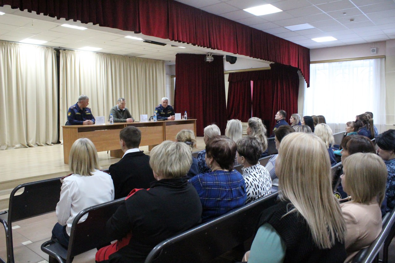 Канскую воспитательную колонию посетил депутат Государственной Думы Юрий Швыткин Канскую воспитательную колонию посетил депутат Государственной Думы Юрий Швыткин