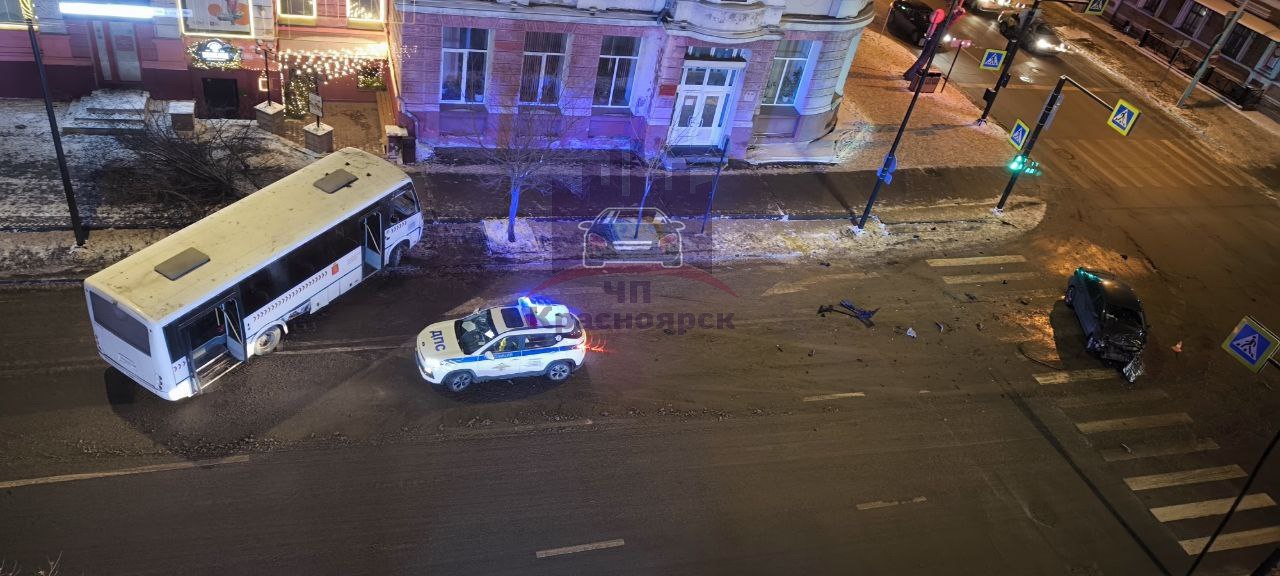 Какой же Новый год без всякой разной живности? В сказках, фильмах, представлениях то белочка подарок принесёт, то зайчик… Мишка ёлку тащит, тройка лошадей везёт сани Деда Мороза Какой же Новый год без всякой разной живности? В сказках, фильмах, представлениях то белочка подарок принесёт, то зайчик… Мишка ёлку тащит, тройка лошадей везёт сани Деда Мороза