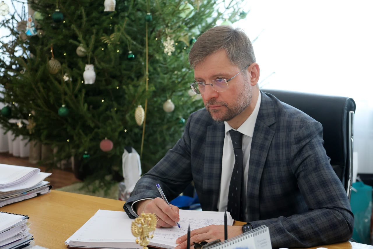 Губернатор Михаил Котюков назначил Алексея Медведева председателем Правительства края Губернатор Михаил Котюков назначил Алексея Медведева председателем Правительства края