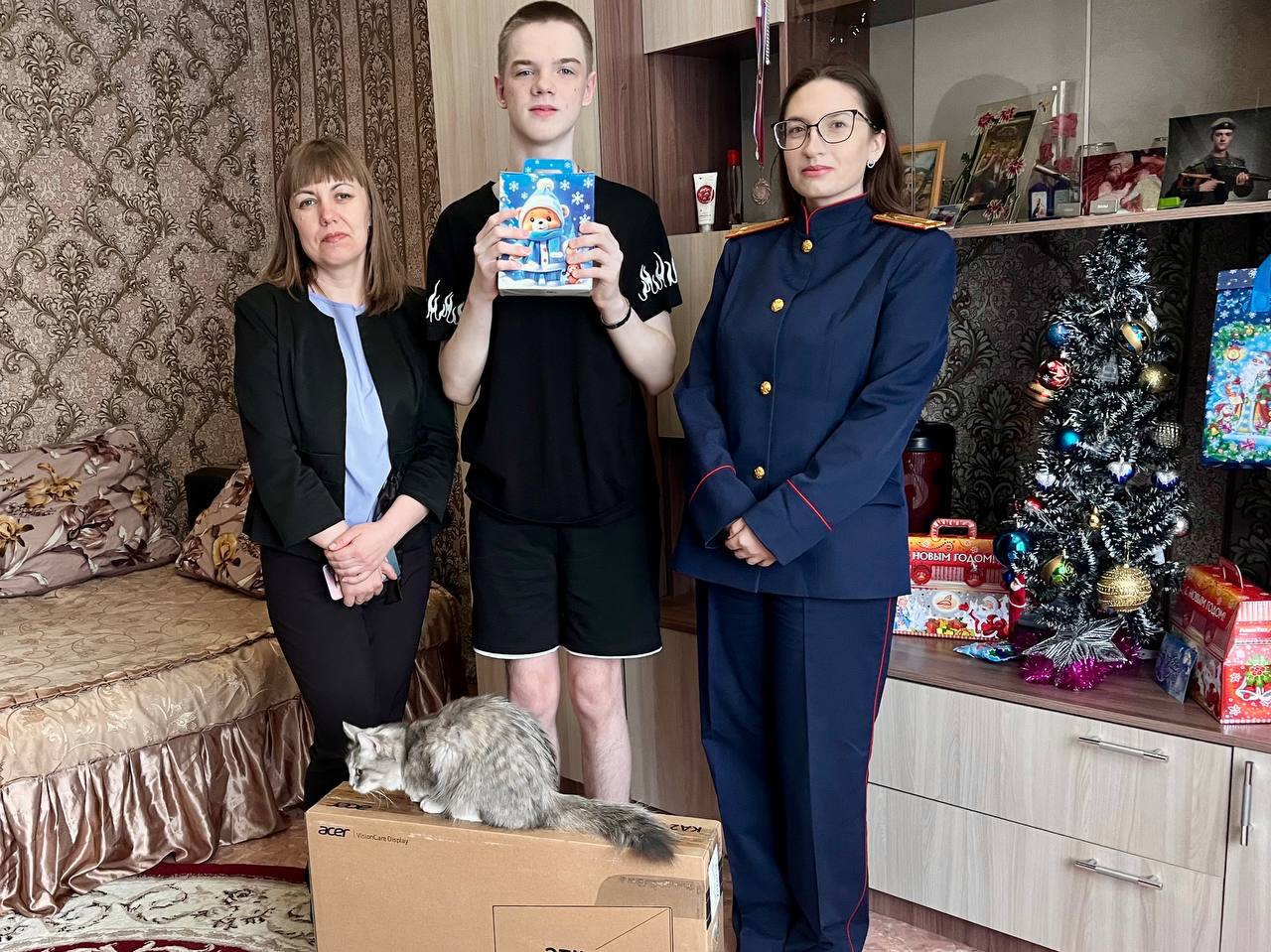 В Красноярском крае и Республике Хакасия офицеры СК России продолжают исполнять желания детей в рамках Всероссийской благотворительной акции «Елка желаний» В Красноярском крае и Республике Хакасия офицеры СК России продолжают исполнять желания детей в рамках Всероссийской благотворительной акции «Елка желаний»