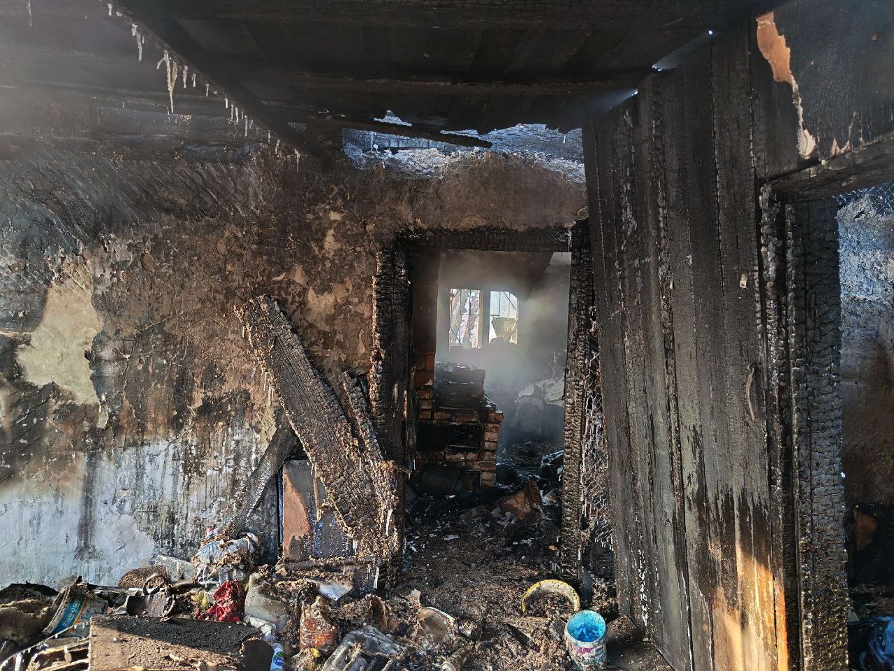 Прокуратура Тувы взяла на контроль выяснение причин двух смертельных пожаров Прокуратура Тувы взяла на контроль выяснение причин двух смертельных пожаров