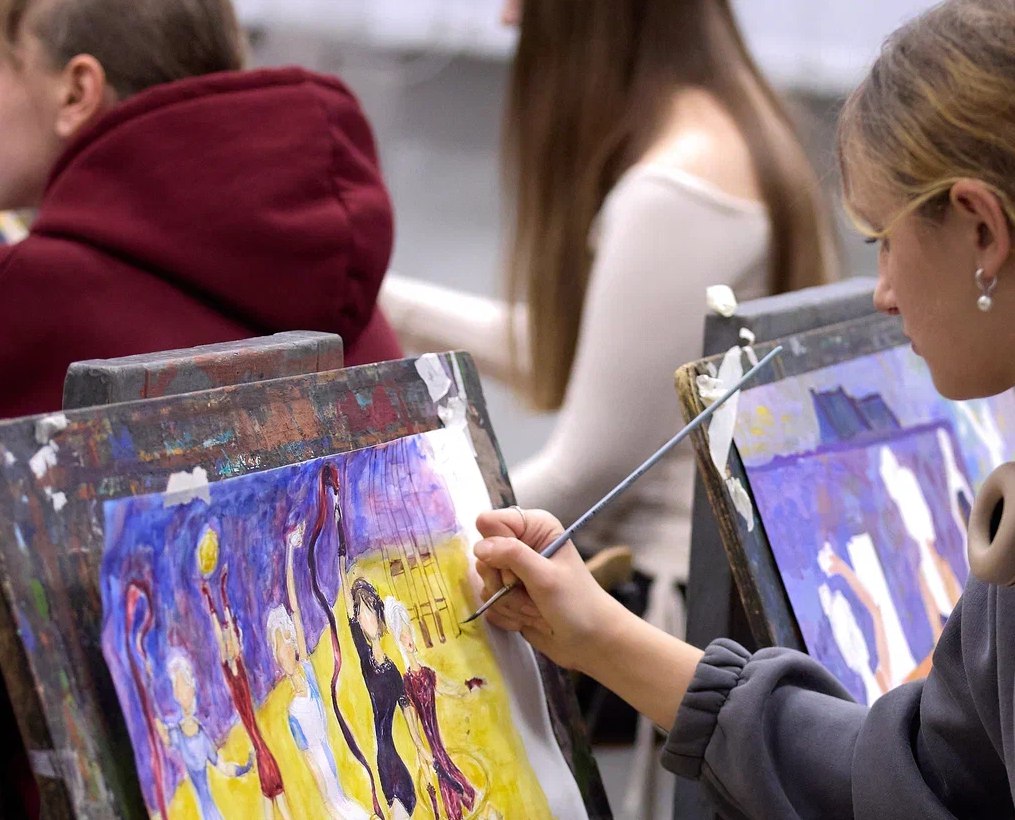 Выставка юных художников открылась в краевой спортивной школе гимнастики Выставка юных художников открылась в краевой спортивной школе гимнастики