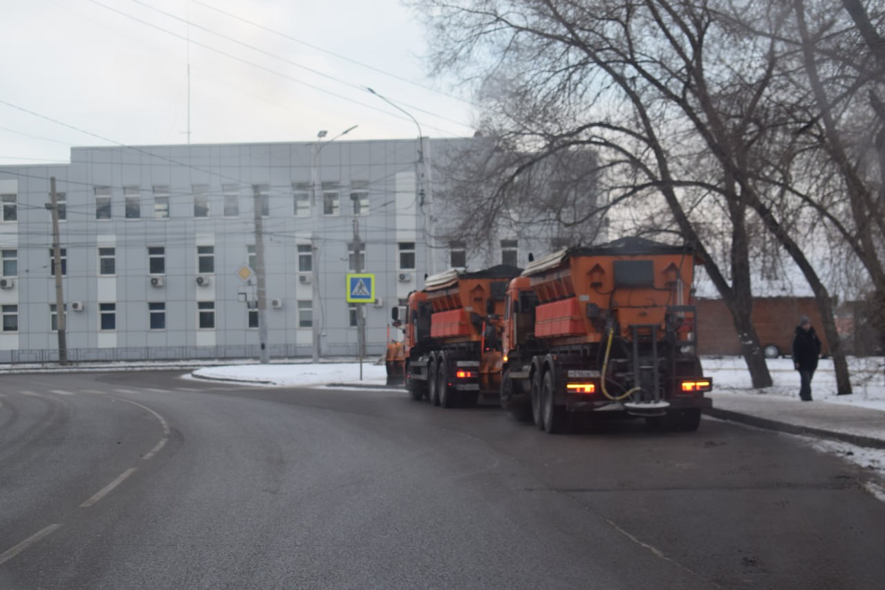 Руководитель администрации Свердловского района Лилия Назмутдинова проинспектировала уборку дорог и ледовый городок Руководитель администрации Свердловского района Лилия Назмутдинова проинспектировала уборку дорог и ледовый городок