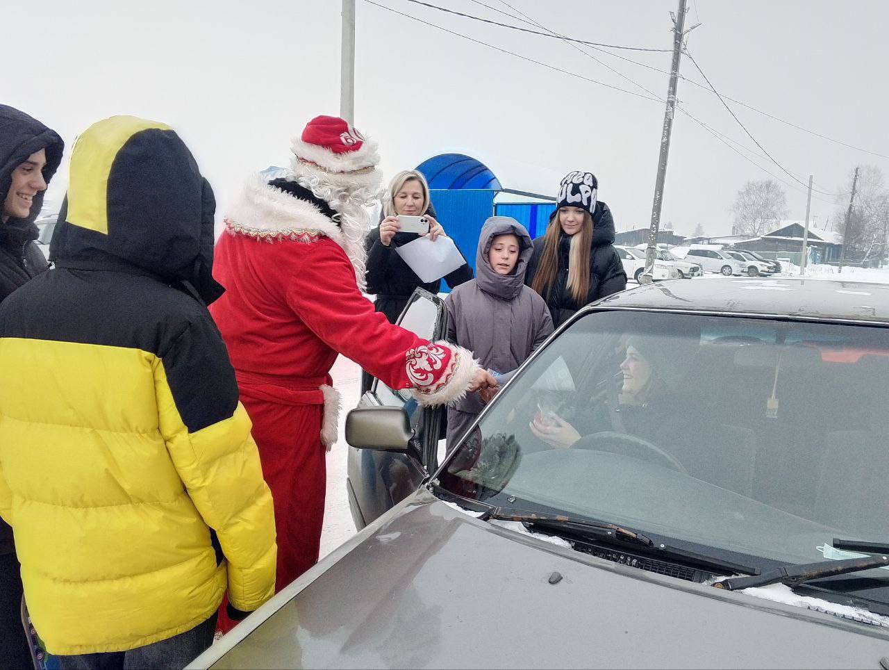 Сказочный патруль вышел на улицы Ирбейского района Сказочный патруль вышел на улицы Ирбейского района