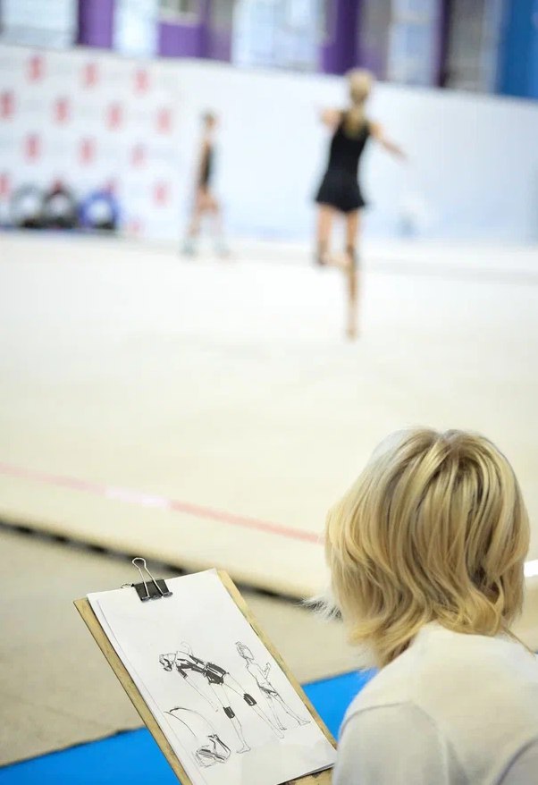 Выставка юных художников открылась в краевой спортивной школе гимнастики Выставка юных художников открылась в краевой спортивной школе гимнастики