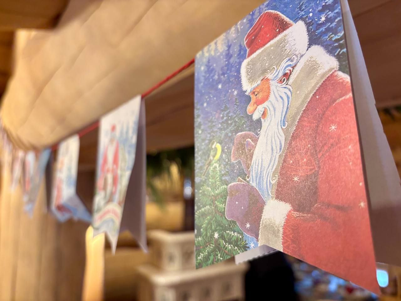 Делимся атмосферными кадрами из резиденции Дедушки Мороза в Татышев-парке Делимся атмосферными кадрами из резиденции Дедушки Мороза в Татышев-парке