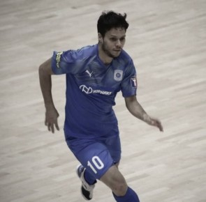 Игрок мини-футбольный команды «Норникель» и бывший форвард сборной Бразилии Алекс Фелипе скончался в аэропорту Ухты после матча