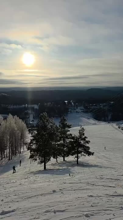 Вертолет упал в Пермском крае: 2 человека погибли