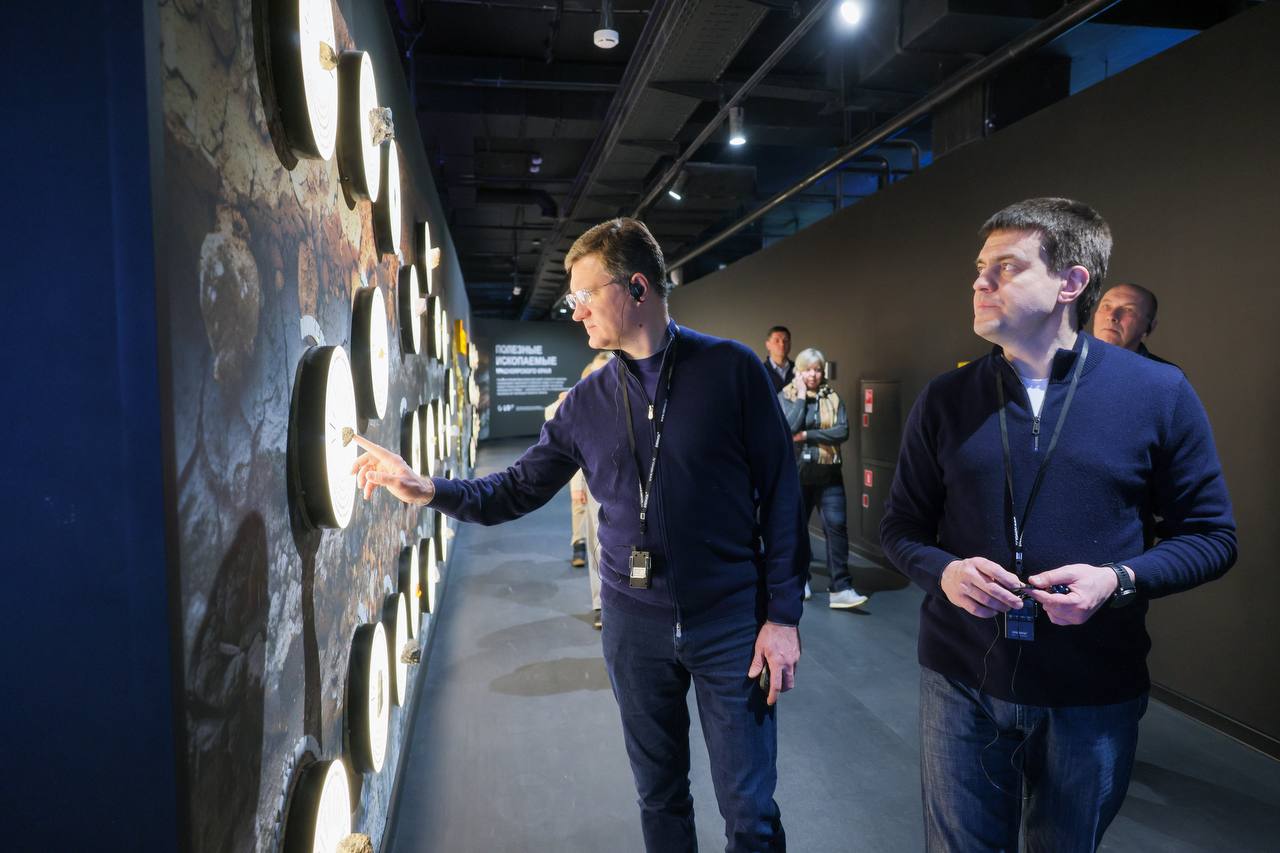 Александр Новак посетил с рабочей поездкой Красноярский край Александр Новак посетил с рабочей поездкой Красноярский край