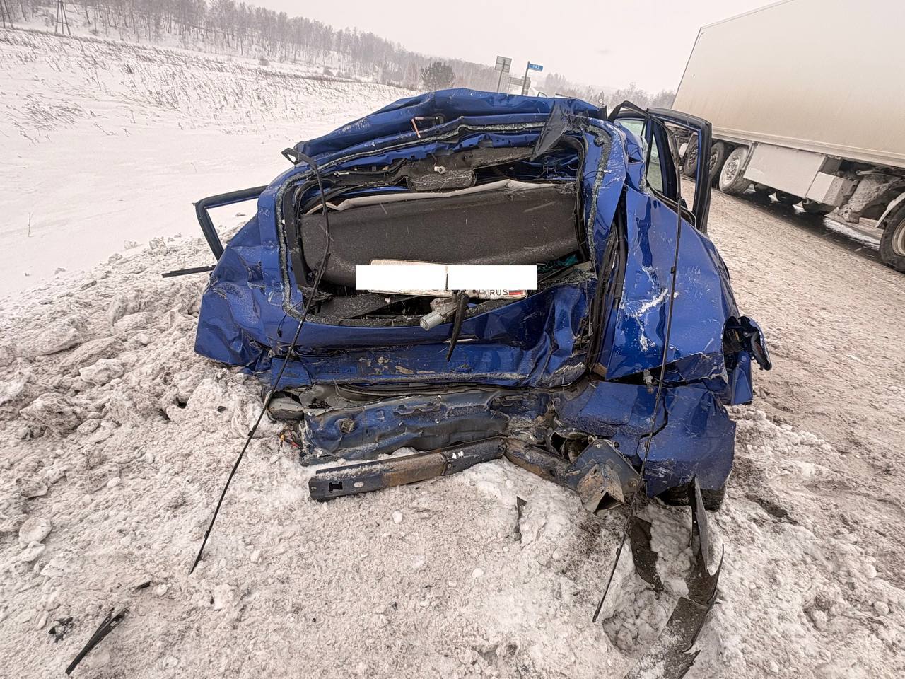 Женщина и подросток пострадали в аварии с грузовиком в Красноярском крае Женщина и подросток пострадали в аварии с грузовиком в Красноярском крае