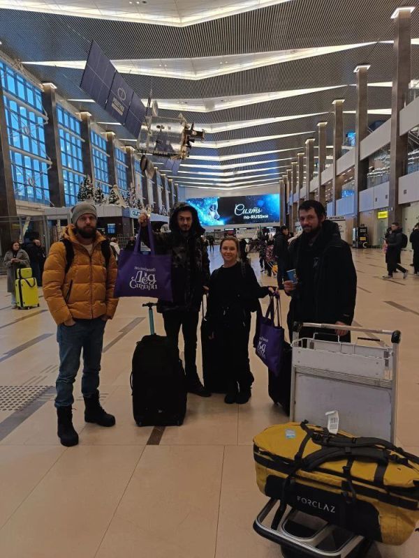 Продолжаем встречать участников профессионального конкурса фестиваля «Волшебный лёд Сибири»