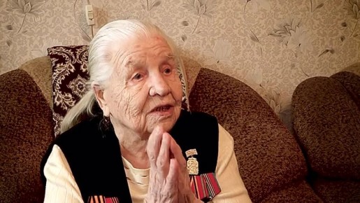 «И ВДРУГ ПО РАДИО ОБЪЯВЛЯЮТ ВОЙНУ»