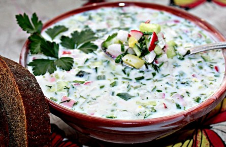 Летний хит: окрошка на курином бульоне — новый взгляд на классический суп
