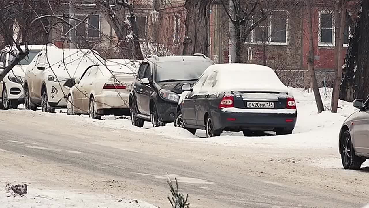 СНЕЖНЫЙ КОЛЛАПС. На минувших выходных в субботу в Москве выпало 42% от месячной нормы осадков, это рекорд за последние 50 лет