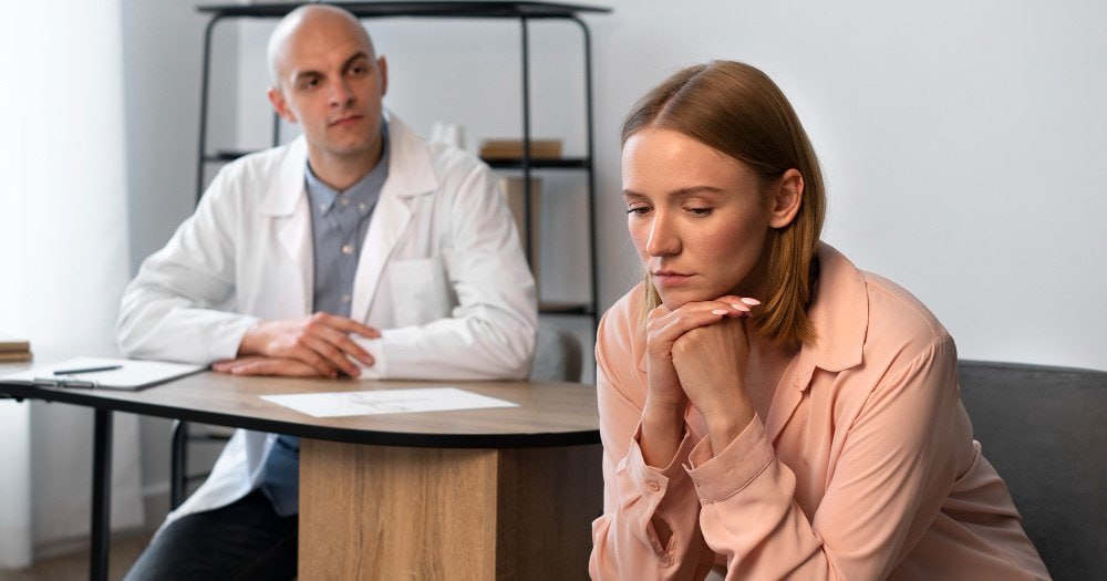 С 1 марта в России работодатели смогут отправить сотрудников на прием к психиатру