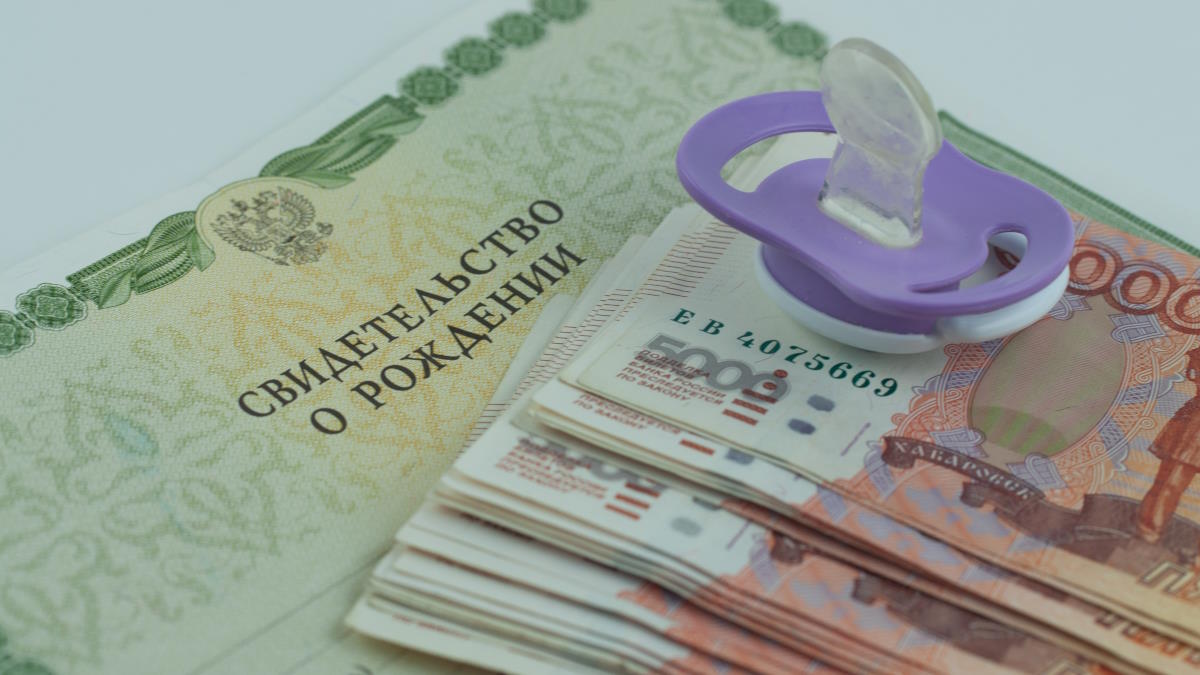 С января этого года существенно – в 20 раз - увеличен размер освобождаемой от НДФЛ материальной помощи работодателей для своих работников