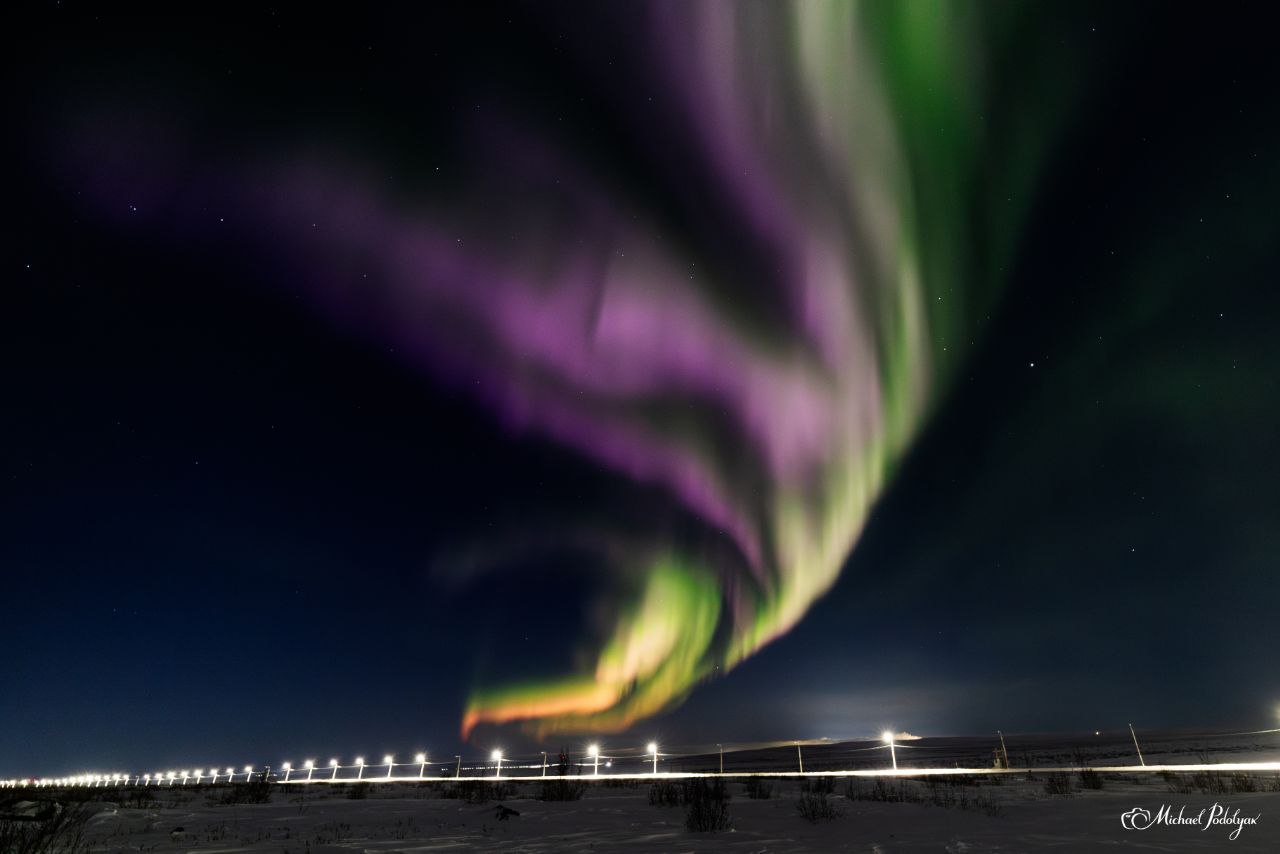 «Давно я не видел таких красок»: фотограф из Норильска запечатлел северное сияние «Давно я не видел таких красок»: фотограф из Норильска запечатлел северное сияние