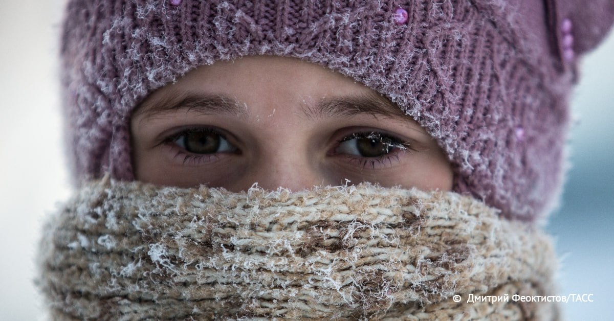 В Норильске учащимся разрешили не посещать школу из-за почти 40-градусных морозов, сообщает администрация города
