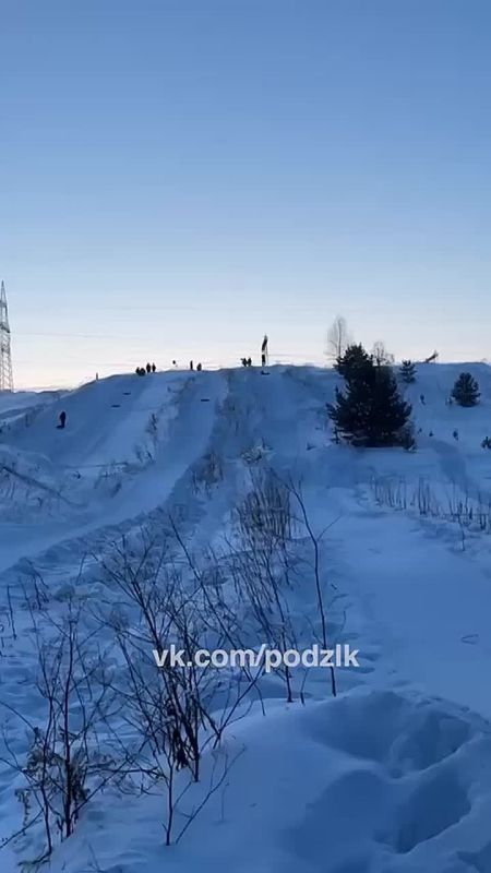 Житель Зеленогорска сломал позвоночник после катания на тюбинге: СК завел уголовное дело