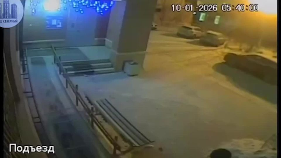 Мужчина угрожал ножом девушкам в Северном