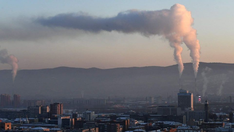 Вместе с крещенскими морозами в Красноярск может прийти и режим "черного неба"