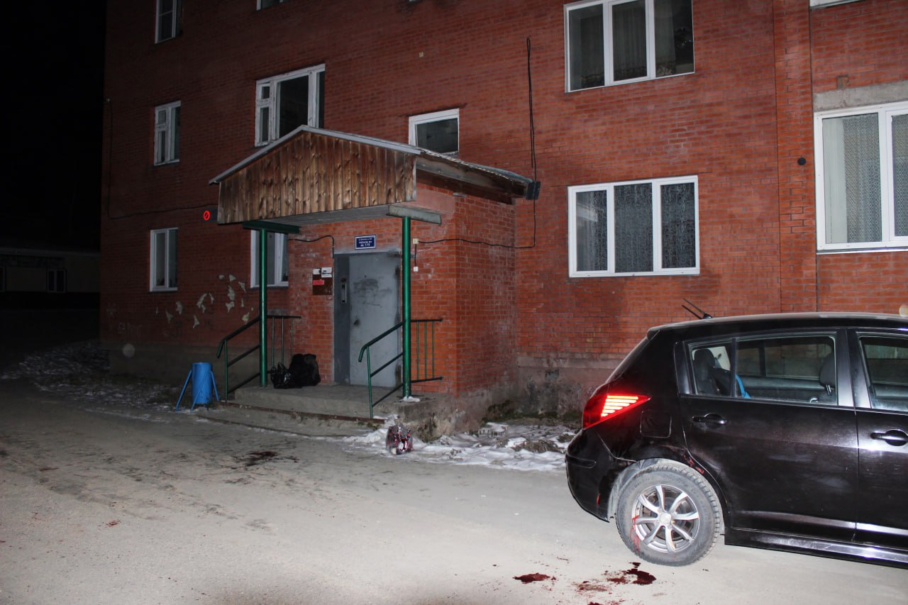 Нож в спину друзьям: в Северо-Енисейске перед судом предстанет местный житель за нападение с ножом на двух приятелей Нож в спину друзьям: в Северо-Енисейске перед судом предстанет местный житель за нападение с ножом на двух приятелей