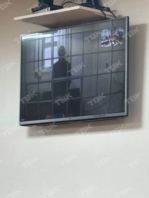 В Центральном районном суде началось судебное заседание по апелляционной жалобе экс-депутата Александра Глискова и его адвокатов