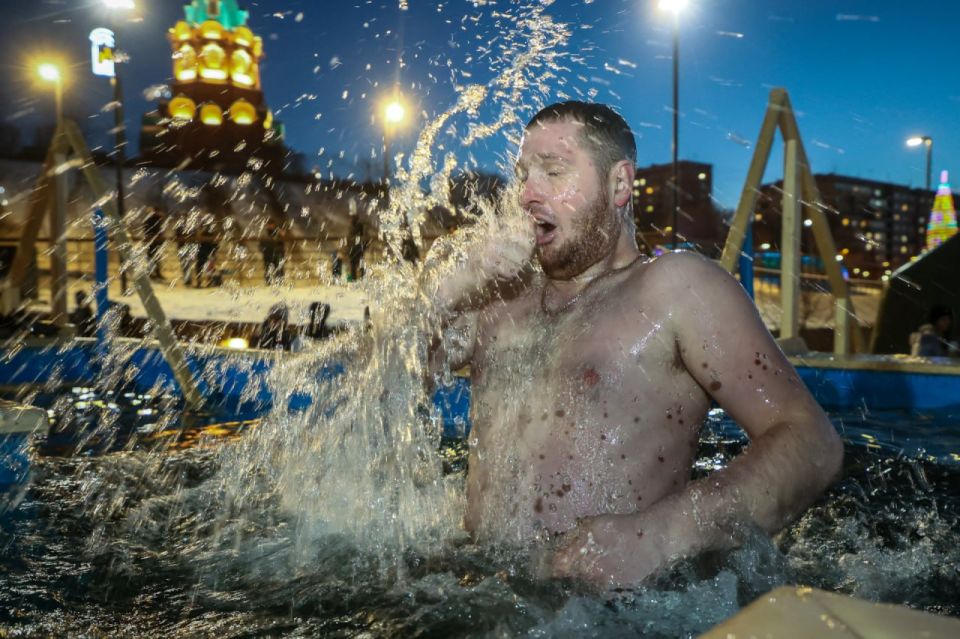 С приближением Крещения многие задумываются о традиционном купании в проруби